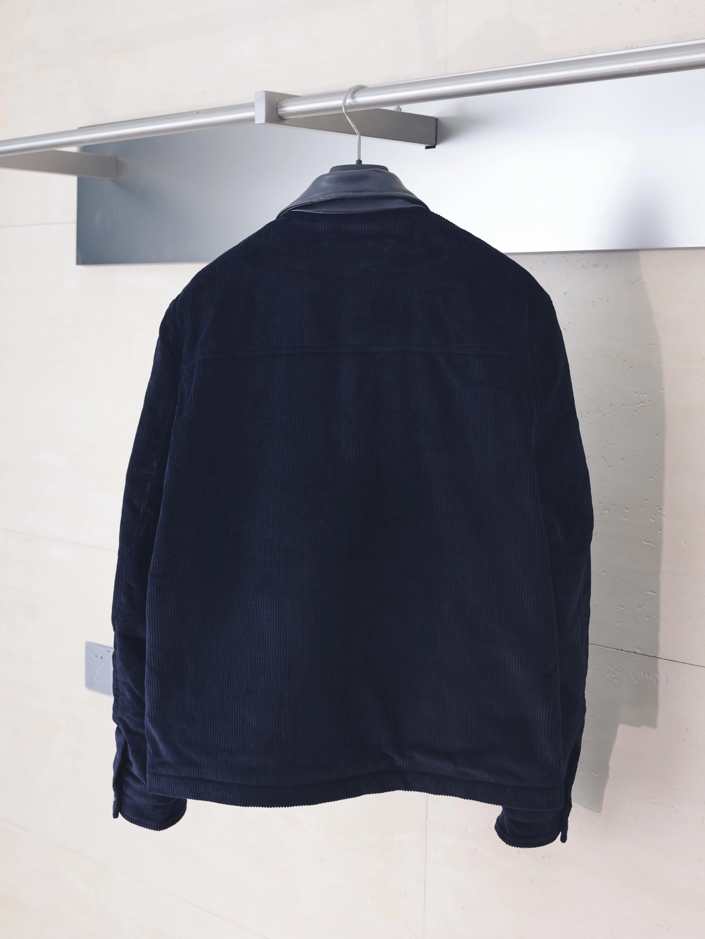 wg.luxury-- 6u33i embroidery cowhide item:E-F363I2305H